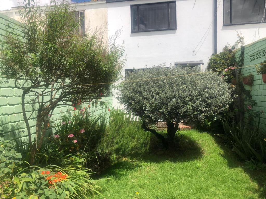Casa en venta en Cedritos, Bogotá · foto 2 de 19