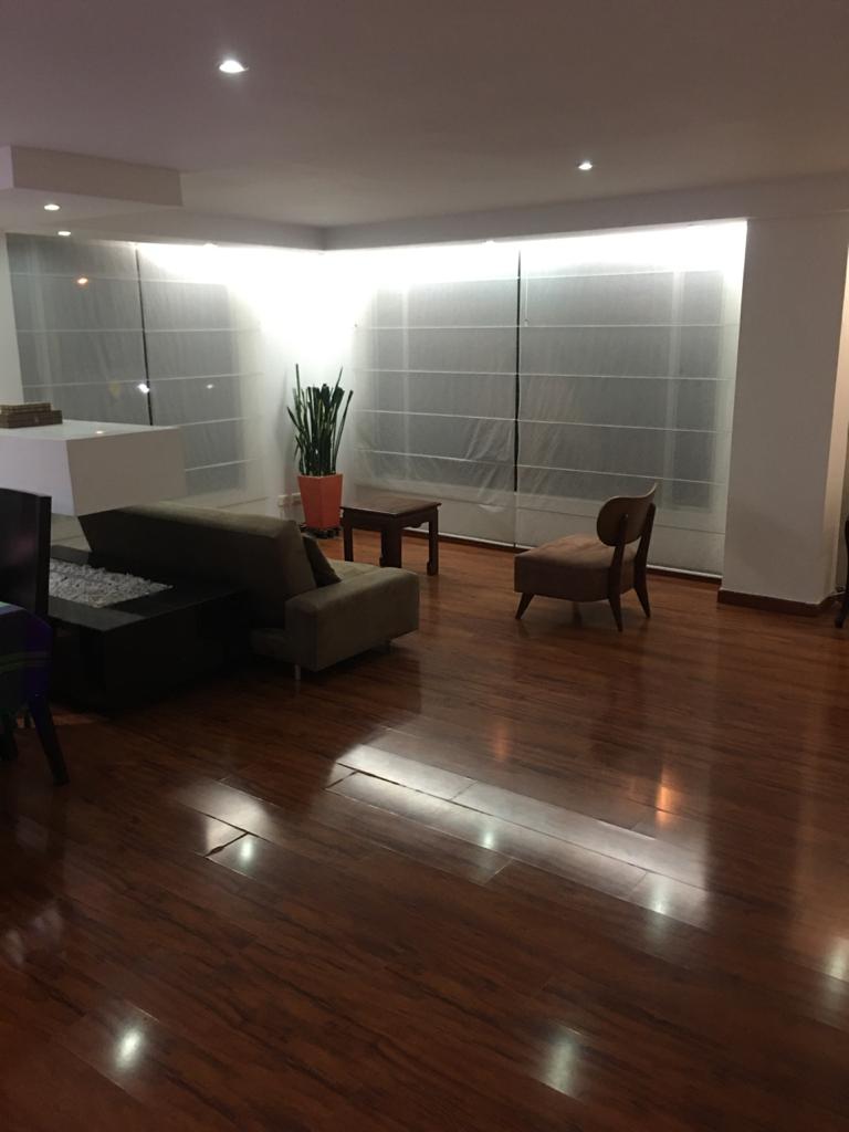 Apartamento en venta en Santa Barbara, Bogotá · foto 2 de 16