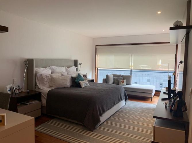 Apartamento de 3 alcobas en venta en Los Rosales, Bogotá, 274 m² · foto 8 de 23