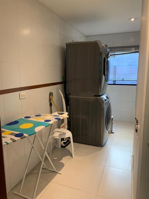 Apartamento de 3 alcobas en venta en Los Rosales, Bogotá, 274 m² · foto 23 de 23