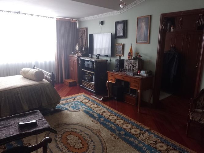 Casa en venta en Pontevedra, Bogotá · foto 7 de 24
