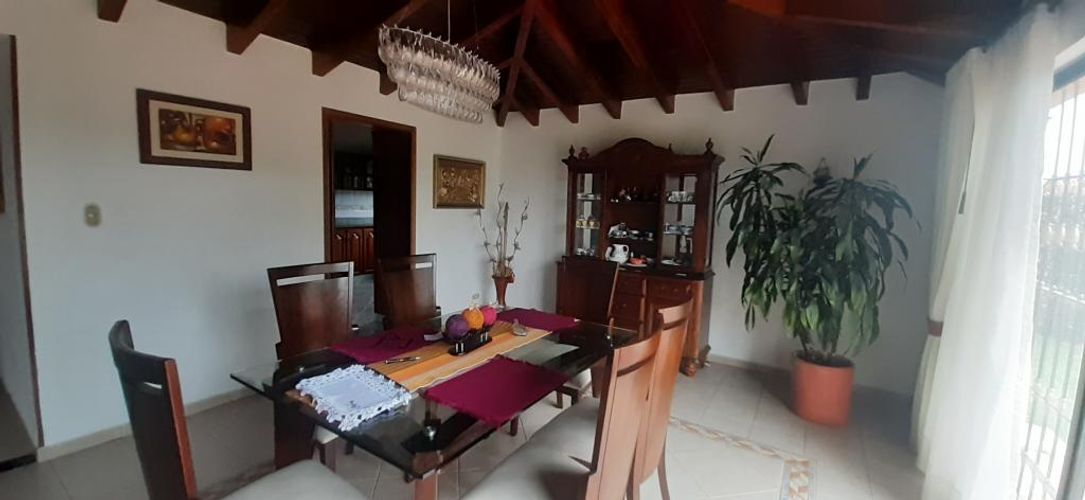 Casa de 7 alcobas en venta en Santa Lucia, Chía, 540 m² · foto 8 de 24