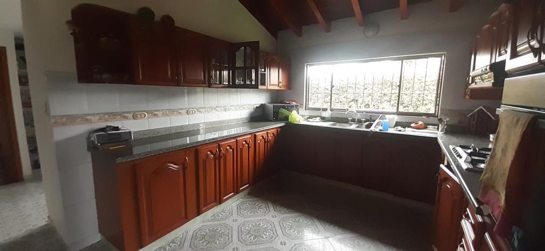 Casa de 7 alcobas en venta en Santa Lucia, Chía, 540 m² · foto 10 de 24