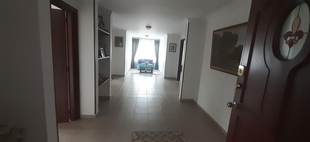 Casa de 7 alcobas en venta en Santa Lucia, Chía, 540 m² · foto 14 de 24