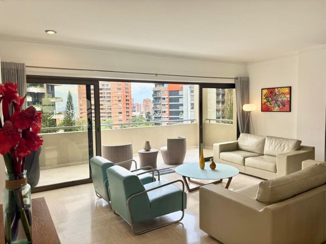 Apartamento de 4 alcobas en venta en La Florida, Medellín, 295 m² · foto 3 de 20