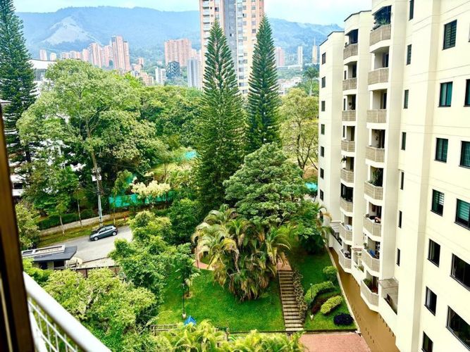 Apartamento de 4 alcobas en venta en La Florida, Medellín, 295 m² · foto 18 de 20