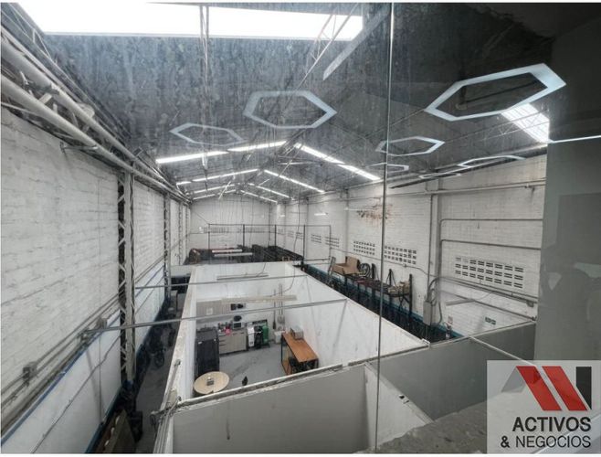 Bodega en venta en Campo Amor, Medellín, 2235 m² · foto 13 de 20