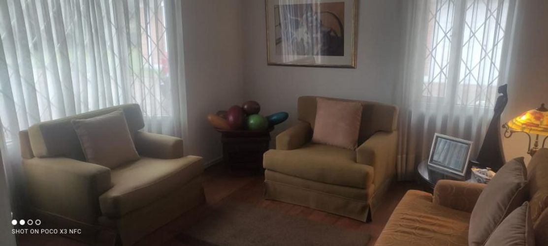 Casa de 4 alcobas en venta en Sotileza, Bogotá, 337 m² · foto 2 de 19