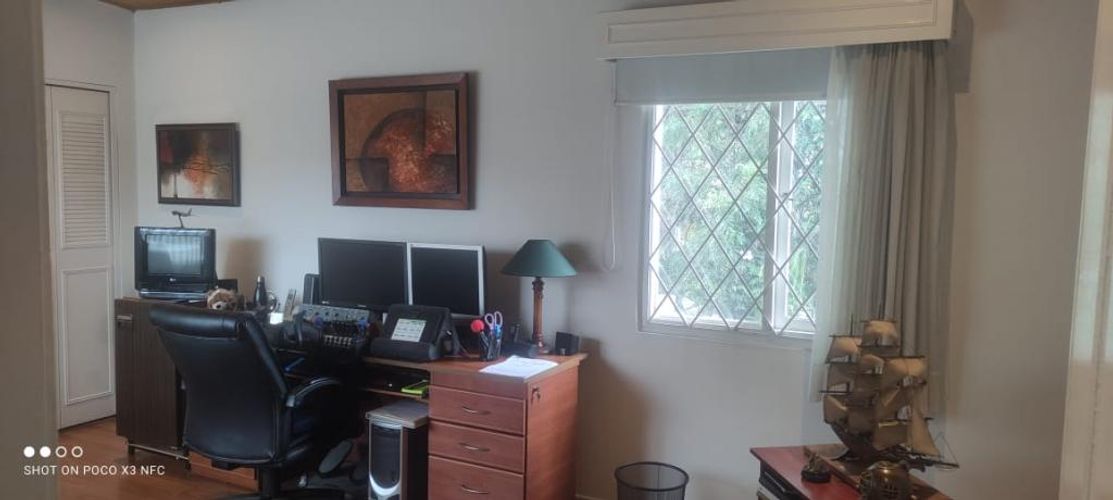 Casa de 4 alcobas en venta en Sotileza, Bogotá, 337 m² · foto 3 de 19