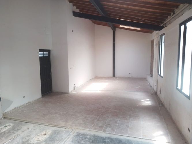 Local en arriendo en El Poblado, Medellín, 52 m² · foto 5 de 6