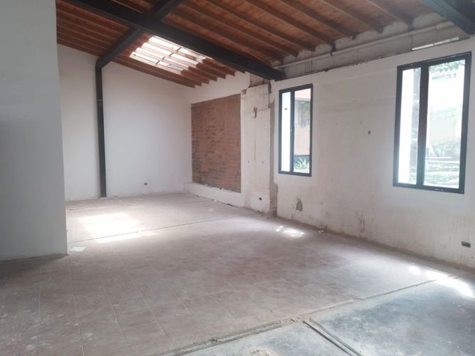 Local en arriendo en El Poblado, Medellín, 52 m² · foto 3 de 6