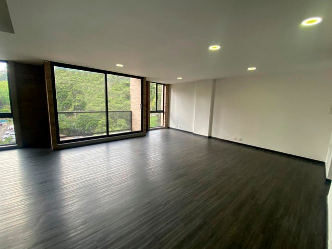 Oficina en arriendo en El Poblado, Medellín, 145 m² · foto 2 de 14