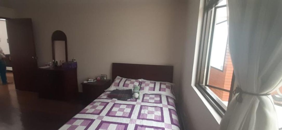 Casa de 5 alcobas en venta en Campin, Bogotá, 295 m² · foto 18 de 24