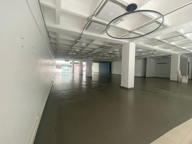 Local en arriendo en La Aguacatala, Medellín, 500 m² · foto 6 de 6