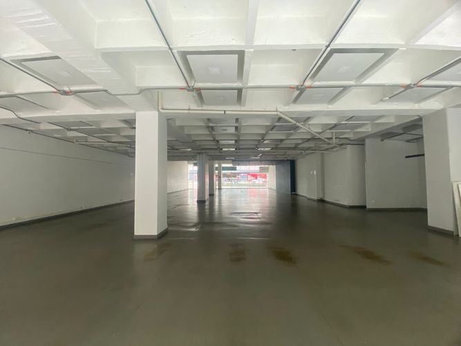 Local en arriendo en La Aguacatala, Medellín, 500 m² · foto 4 de 6