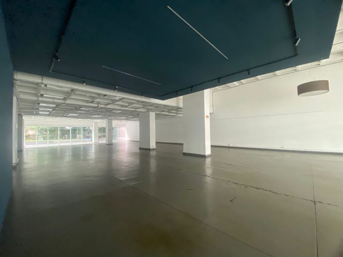 Local en arriendo en La Aguacatala, Medellín, 500 m² · foto 5 de 6