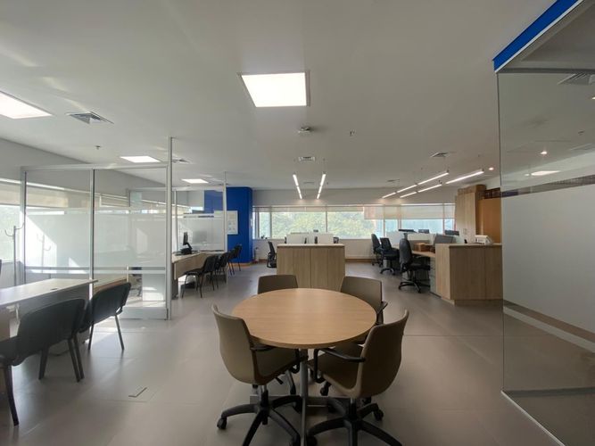 Oficina en arriendo en El Poblado, Medellín, 103 m² · foto 6 de 8