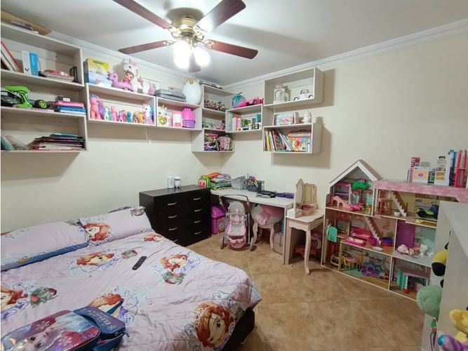 Apartamento de 4 alcobas en venta en Florida Nueva, Medellín, 292 m² · foto 13 de 18