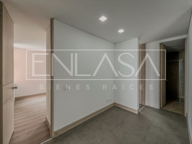 Apartamento de 3 alcobas en venta en Cristales, Cali, 122 m² · foto 18 de 24