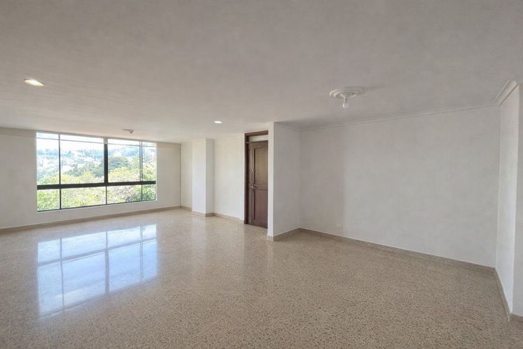 Apartamento de 3 alcobas en arriendo en La Florida, Medellín, 136 m² · foto 2 de 19