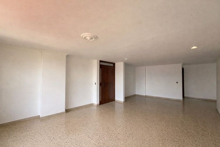 Apartamento de 3 alcobas en arriendo en La Florida, Medellín, 136 m² · foto 4 de 19