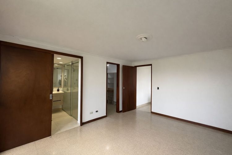 Apartamento de 3 alcobas en arriendo en La Florida, Medellín, 136 m² · foto 10 de 19
