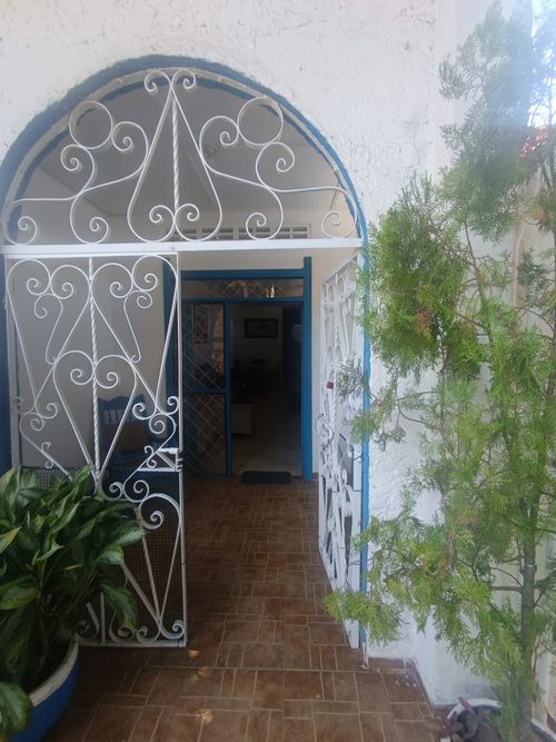 Casa de 18 alcobas en venta en Colombia, Barranquilla, 430 m² · foto 2 de 14