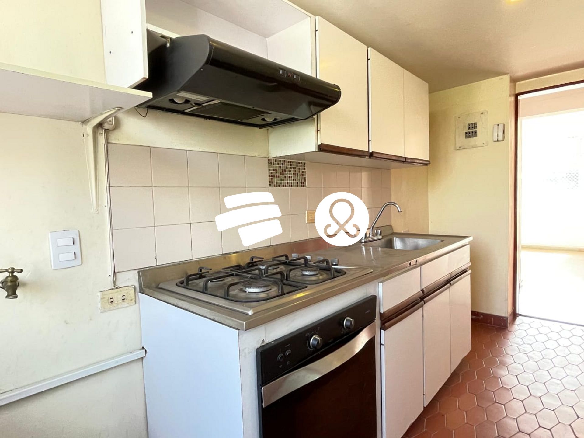 Apartamento en venta en El Poblado, Medellín · foto 2 de 21