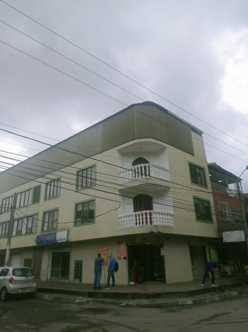 Edificio en venta en Municipal, Cali, 800 m² · foto 2 de 24