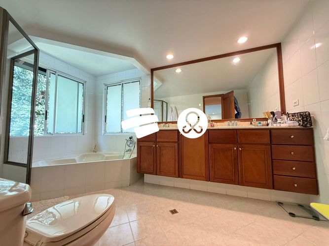 Casa de 4 alcobas en venta en El Poblado, Envigado, 303 m² · foto 10 de 24