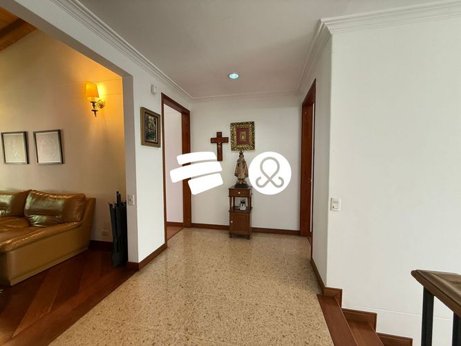 Casa de 4 alcobas en venta en El Poblado, Envigado, 303 m² · foto 12 de 24