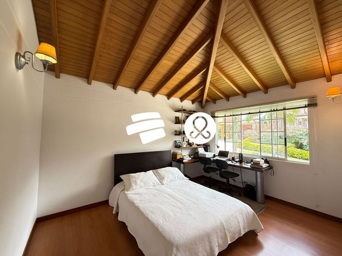 Casa de 4 alcobas en venta en El Poblado, Envigado, 303 m² · foto 18 de 24