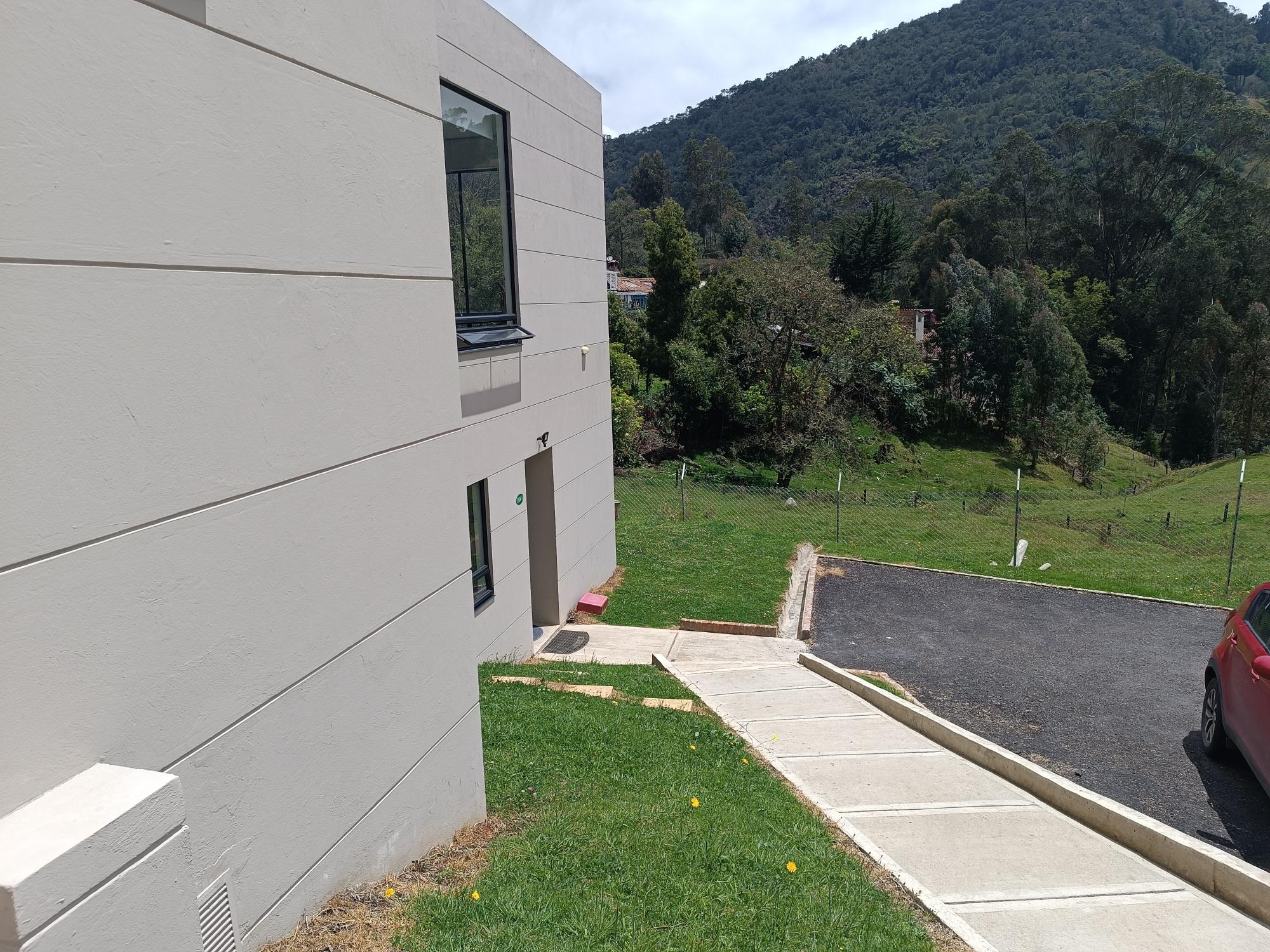 Casa en venta en El Libano, La Calera · foto 2 de 22