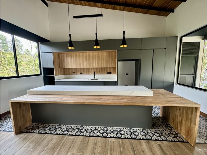 Casa de 3 alcobas en venta en Pantanillo, El Retiro, 330 m² · foto 3 de 12