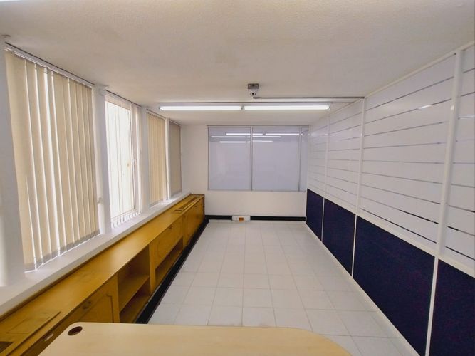 Oficina en venta en San Pedro, Cali, 240 m² · foto 21 de 24