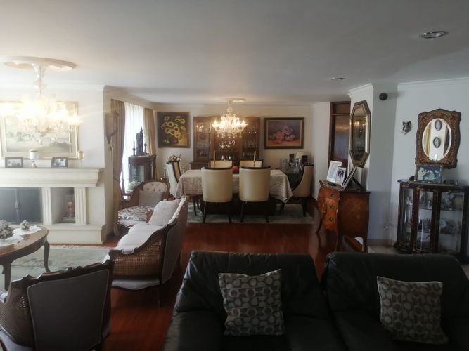 Casa de 5 alcobas en venta en Casa Blanca, Bogotá, 389 m² · foto 4 de 24