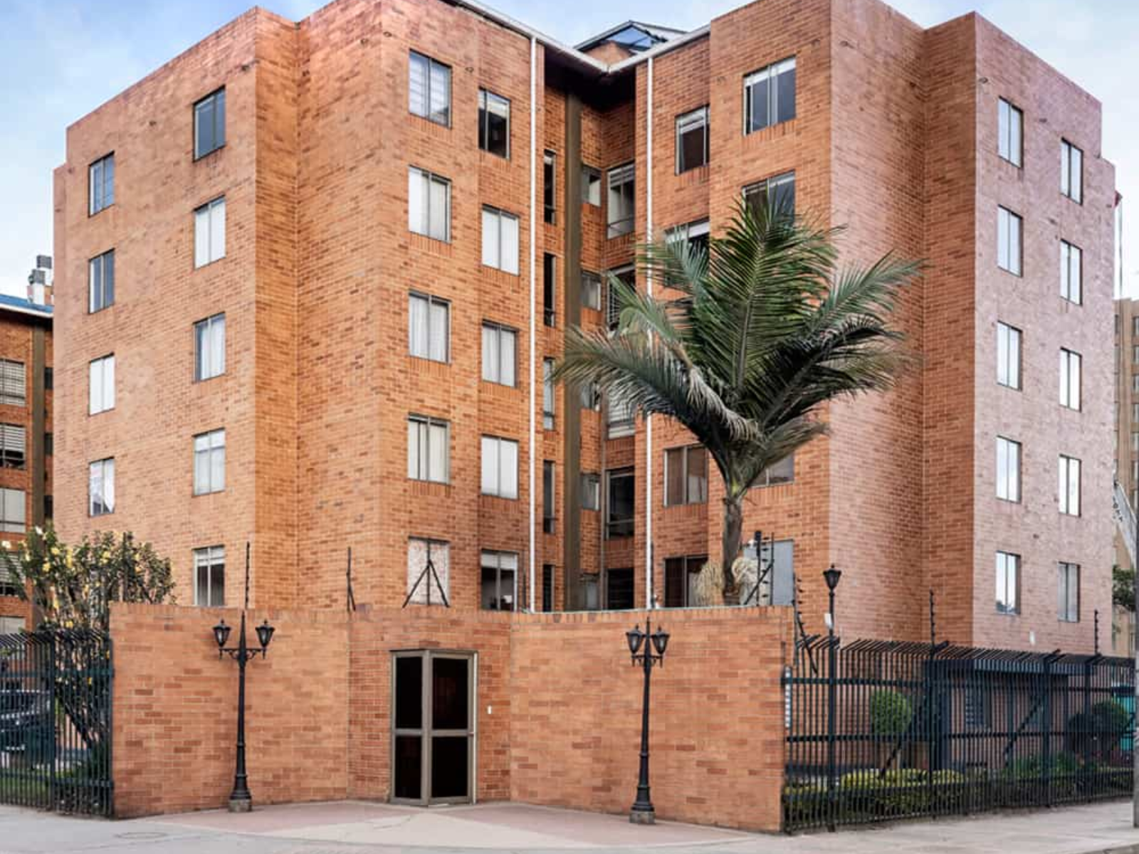 Conjunto Residencial Tarragona del Salitre II, Carrera 72 Bis, Fontibón, Cundinamarca, Colombia - Photo 1