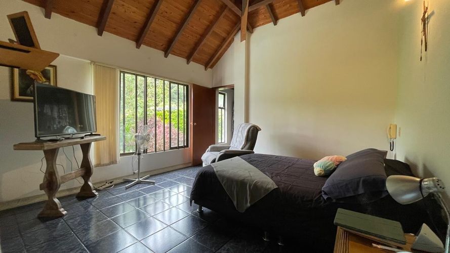Casa de 5 alcobas en venta en Menzuly, Piedecuesta, 600 m² · foto 11 de 24