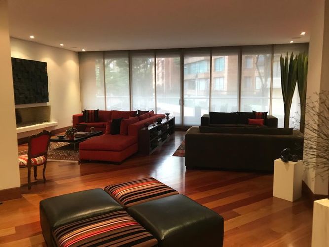 Apartamento en venta en Los Rosales, Bogotá · foto 2 de 17