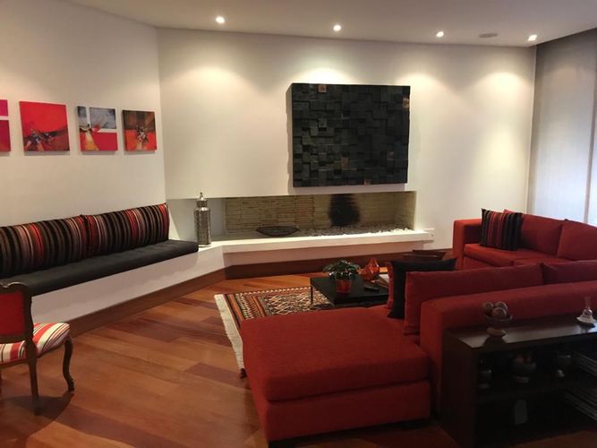 Apartamento en venta en Los Rosales, Bogotá · foto 3 de 17