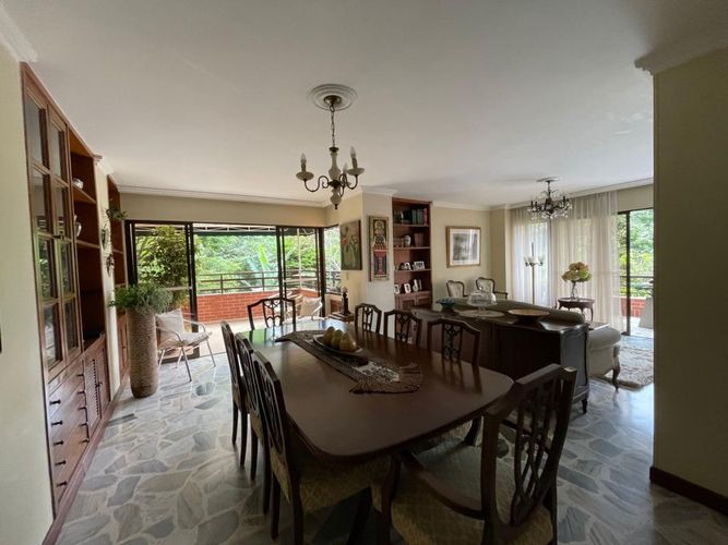 Apartamento de 3 alcobas en venta en La Arboleda, Cali, 186 m² · foto 2 de 18