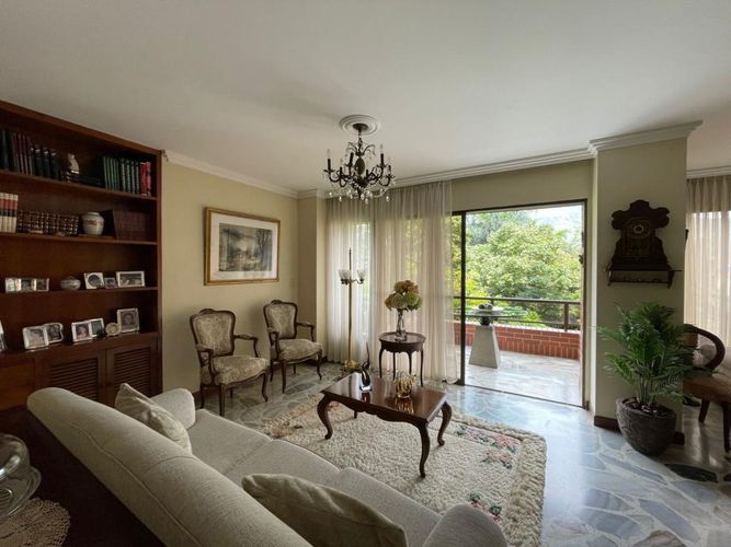 Apartamento de 3 alcobas en venta en La Arboleda, Cali, 186 m² · foto 3 de 18