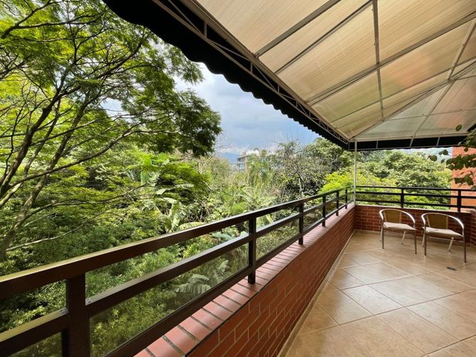 Apartamento de 3 alcobas en venta en La Arboleda, Cali, 186 m² · foto 6 de 18