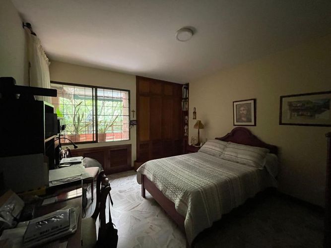 Apartamento de 3 alcobas en venta en La Arboleda, Cali, 186 m² · foto 13 de 18