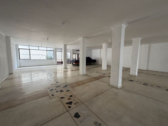 Local en arriendo en Prados Del Norte, Cali, 250 m² · foto 2 de 12