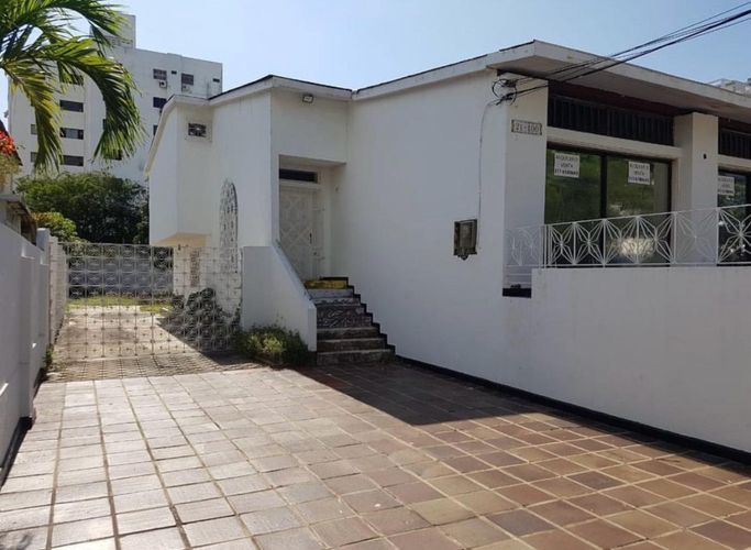Casa de 15 alcobas en venta en Manga, Cartagena, 425 m² · foto 2 de 9