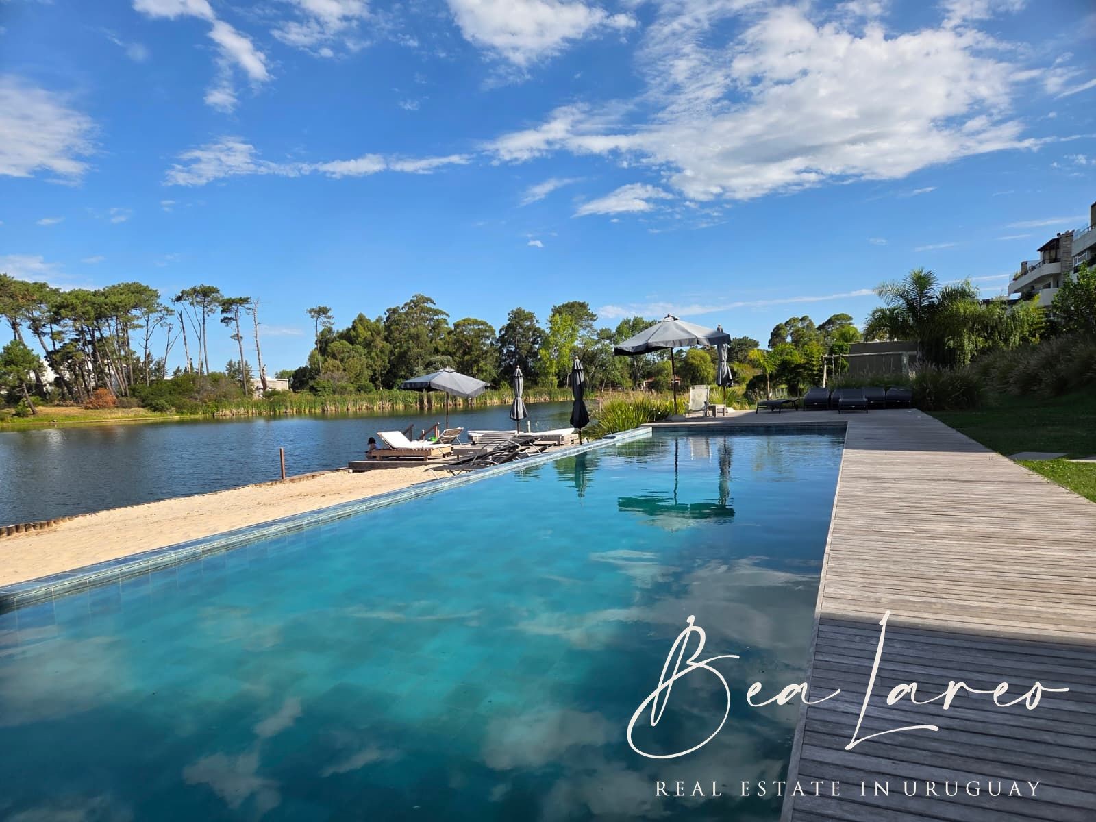 Espectacular apartamento en alquiler con vista al lago