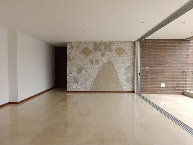 Apartamento de 4 alcobas en venta en El Poblado, Medellín, 200 m² · foto 6 de 19