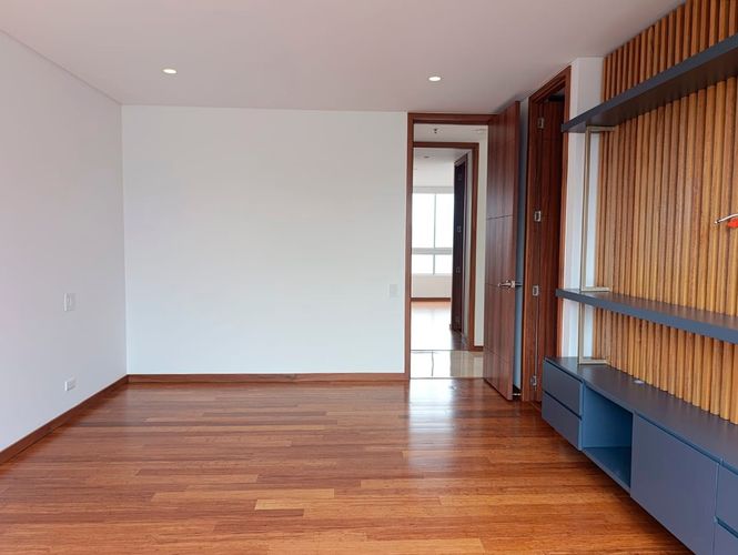 Apartamento de 4 alcobas en venta en El Poblado, Medellín, 200 m² · foto 8 de 19