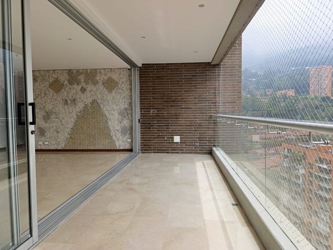 Apartamento de 4 alcobas en venta en El Poblado, Medellín, 200 m² · foto 19 de 19